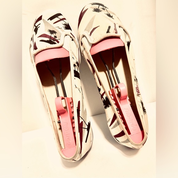 Vans - Picture 4 of 11